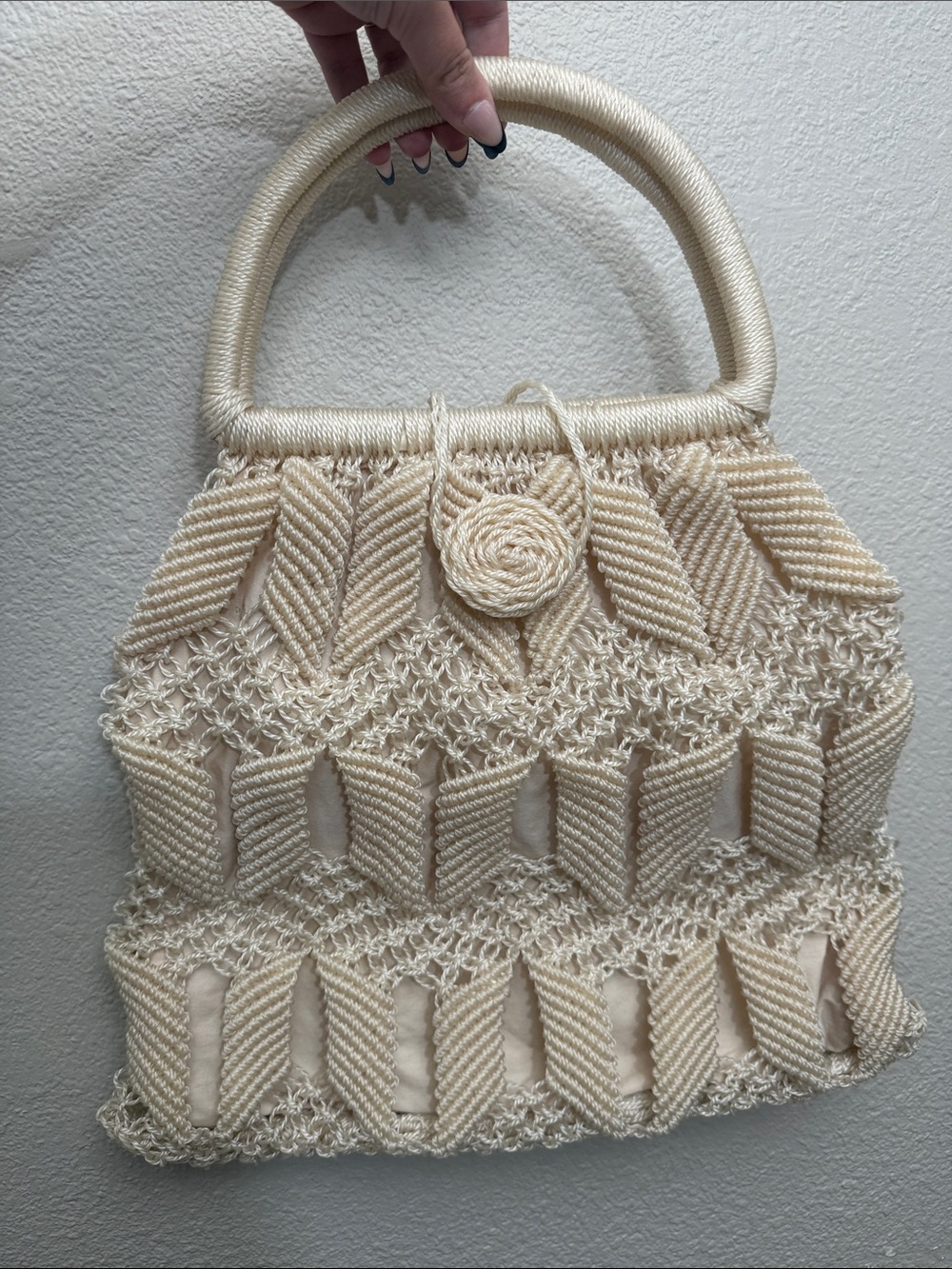 60’s/70’s Vintage Handcrafted Cream Macramé Top-Handle Tote